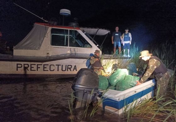Corrientes: Prefectura secuestró un cargamento de 320 kilos de marihuana
