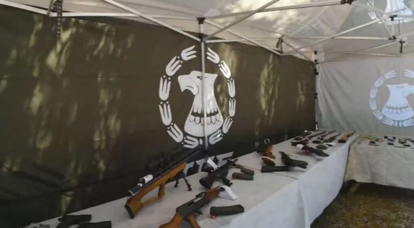 Rosario: encontraron fusiles de guerra y un arsenal enterrados que pertenecían a grupos mafiosos