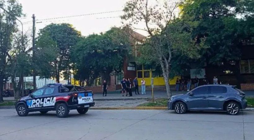 Horror en Santa Fe: un alumno entró armado a una escuela y mató a un chico de 13 años